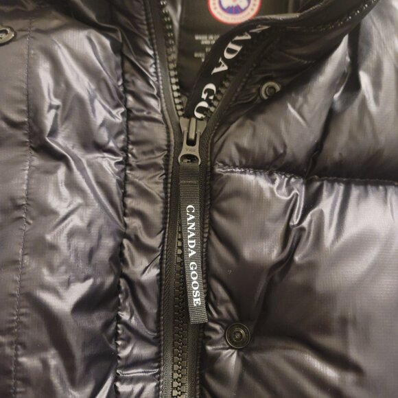 Canada Goose Puffer Jacket - Picture 6 of 9